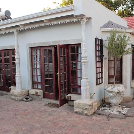 The Well Guesthouse/Retreat Kroonstad Extérieur photo